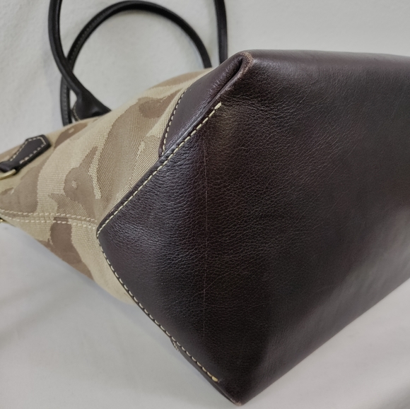 DOONEY & BOURKE Brown Canvas Duck Pattern With Leather Trim Tote - Picture 8 of 15